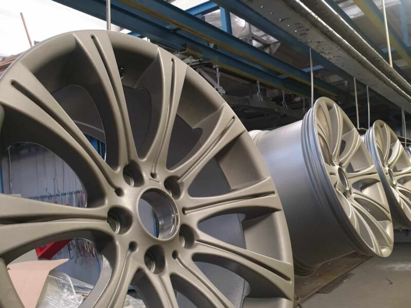 Cerchi auto sabbiati e verniciati da ma.gia srl bergamo